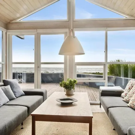 Iivari - 70m From The Sea By Interhome *