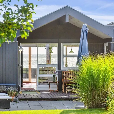 Holiday home Iivari - 70m From The Sea In Djursland And Mols By Interhome